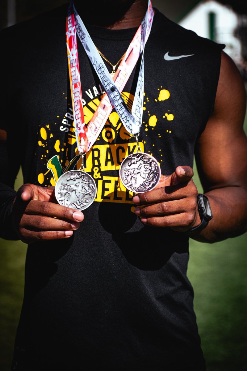 Arman1Dunlap's tweet image. Class of 2027 | DB/CB | Spring Valley HS (SC)
5’7” | 160 lbs | GPA: 3.8
40yd: 4.5 | 100m: 11.39 | 200m: 23.32
Coachable. Fast. Locked in.
📩 : armanidunlap00@gmail.com
📞 : +1 (803) 360-5675 
#DBProspect #TrackSpeed #ClassOf2027 #Recruiting @SVVikings_FB @gobigrecruiting