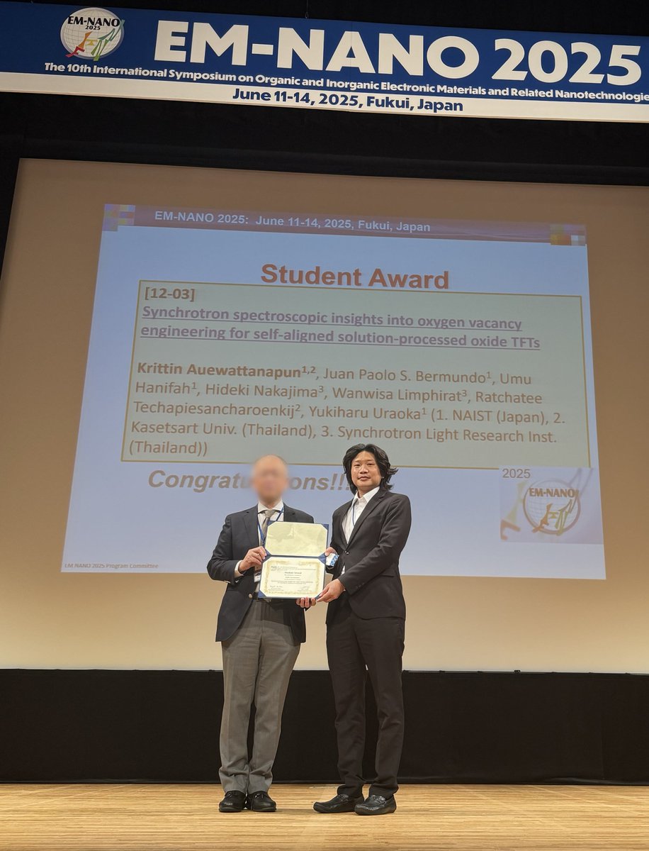 NAIST 物質創成科学領域 (@naist_ms_jp) on Twitter photo 情報機能<a href="/naist_infodev/">NAIST Information Device Science Laboratory</a>の修士卒、Krittin Auewattanapun(KU-NAISTダブルディグリ)がEM-NANO2025でStudent Awardを受賞しました。
おめでとうございます!
#NAIST #大学院 情報機能<a href="/naist_infodev/">NAIST Information Device Science Laboratory</a>の修士卒、Krittin Auewattanapun(KU-NAISTダブルディグリ)がEM-NANO2025でStudent Awardを受賞しました。
おめでとうございます!
#NAIST #大学院