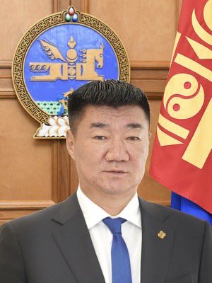 Яачихсан шавар бурхан гэхээрээ яамнаас яаманд сайд болоод яваад байдаг юм бол 🫤
-Хууль зүй, дотоод хэргийн сайд
-Зам, тээврийн хөгжлийн сайд
-Батлан хамгаалахын сайд
-Монгол Улсын сайд бөгөөд Засгийн газрын хэрэг эрхлэх газрын дарга