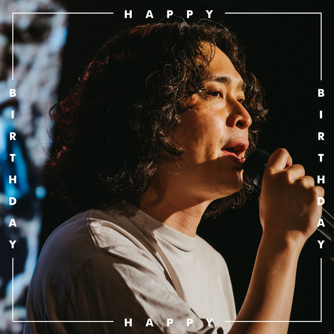 ikeshibu_tokyo's tweet photo. ⚡HAPPY BIRTHDAY⚡
💬本日6月27日は、藍坊主のボーカリスト・hozzyさんのお誕生日です。おめでとうございます!
#hozzy @hozzy_aobozu
#藍坊主 @aobozu_staff https://t.co/IibOAK19sH