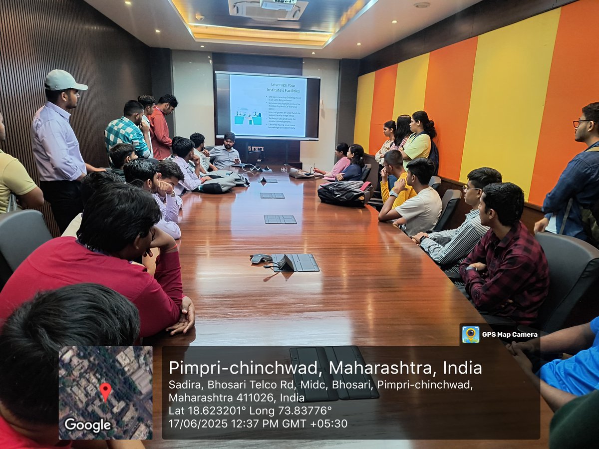 STPI_MOTION's tweet photo. G H Raisoni International Skill Tech University visited @STPI_MOTION CoE, where students gained valuable insights into the startup ecosystem, real-world applications, best practices, and emerging innovations in the automotive domain.

@arvindtw @GoI_MeitY @stpiindia https://t.co/0wpzwmFSQV