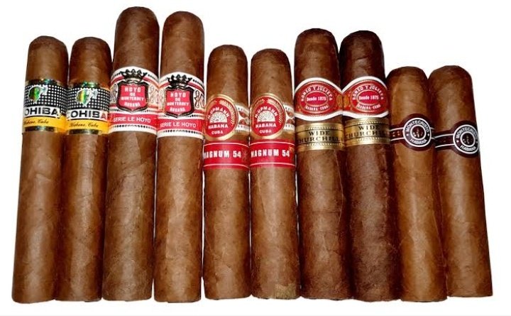 PartaiSocmed's tweet photo. Sementara Skotlandia bangga dengan produk whiskynya dan Cuba dengan produk cerutunya, Indonesia secara bodoh malah membunuh industri rokok kretek yg harusnya jadi kebanggaannya.

Menyapa kawan2 dunia maya.. https://t.co/RRZEw9U4Ko