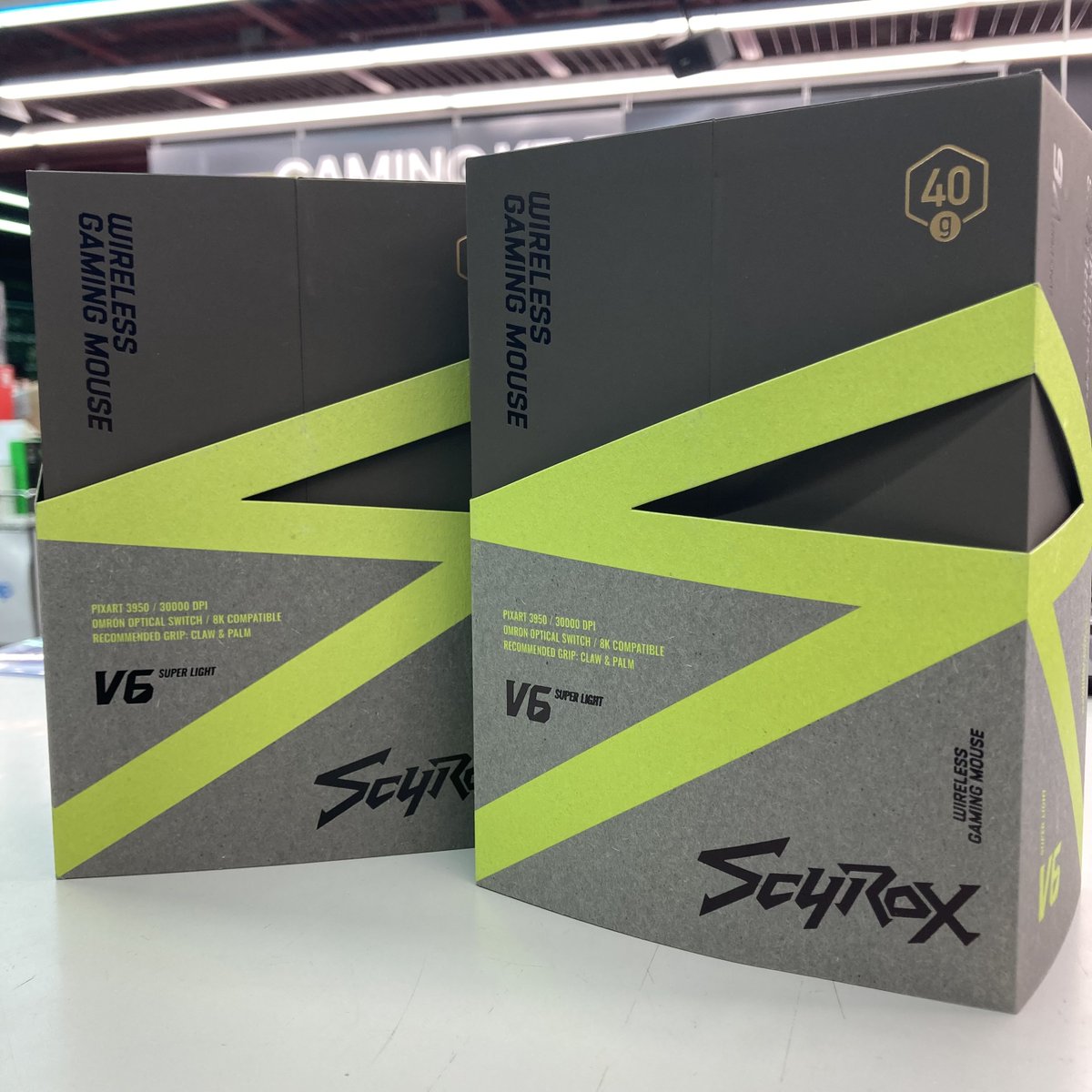⚡人気製品再入荷‼️⚡

#Scyrox V6 White　11,800円(税込)

ソフマップ人気ランキングに３か月連続で上位にランクインするほどの大人気製品です🤩
初めての本格的なゲーミングマウスにもおすすめです👀

AKIBAパソコン・デジタル館6Fにて展示・販売中‼️

#ソフマップ　#ゲーミングデバイス