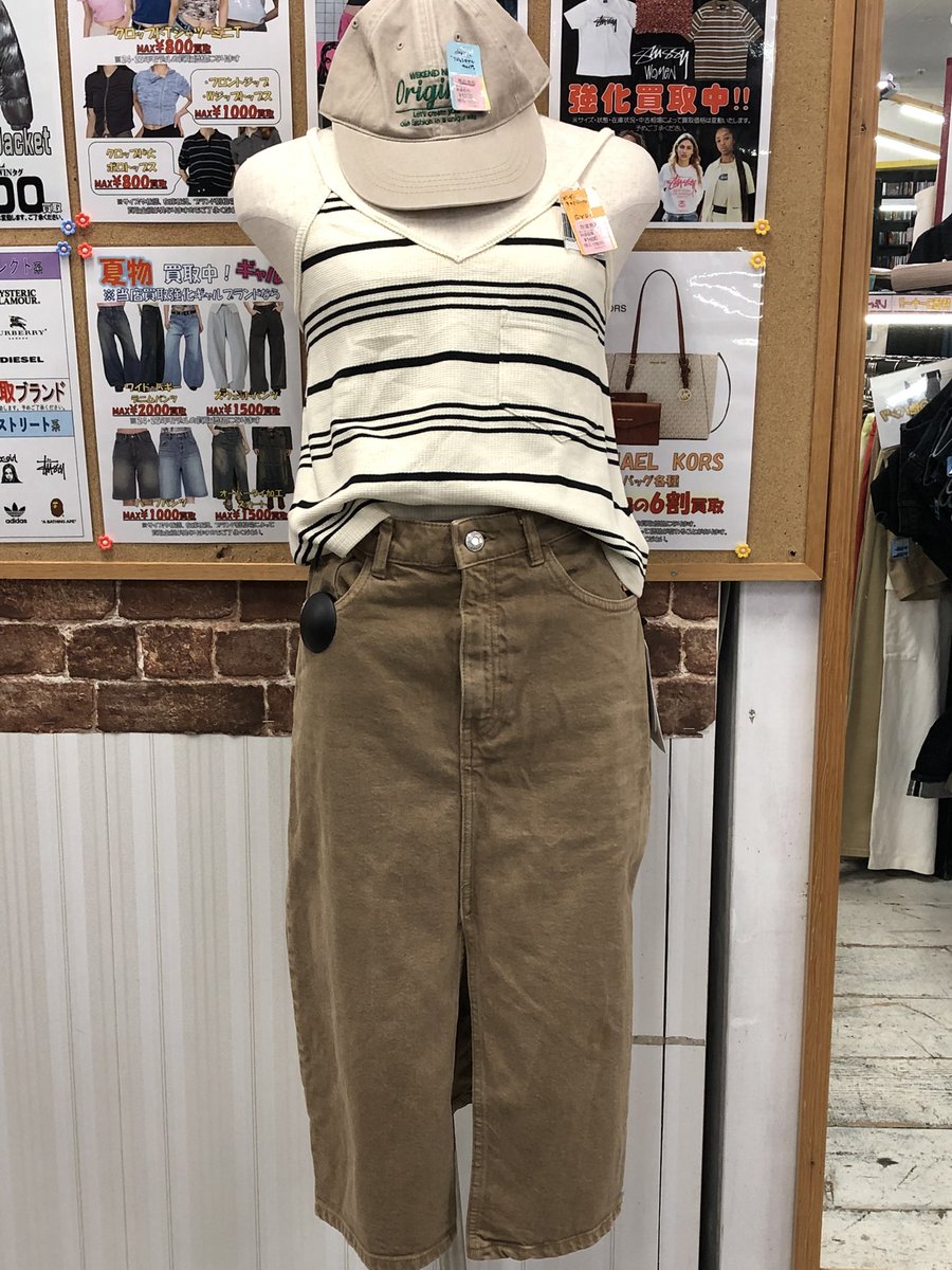 mandaiiwatuki's tweet photo. ★本日 水曜日はレディースDay★
店頭レディースコーナーの服・靴・カバン
の中から2点以上で…30%OFF！！！

※特価またはレディースと記載がない物は対象外です。店頭のみのイベントとなります。ご了承ください。
＃万代書店岩槻店 https://t.co/NiEtXMAgfs