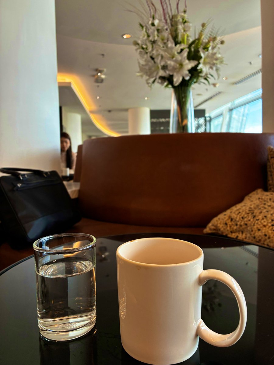 Rest + ☕️ while waiting the next flight…