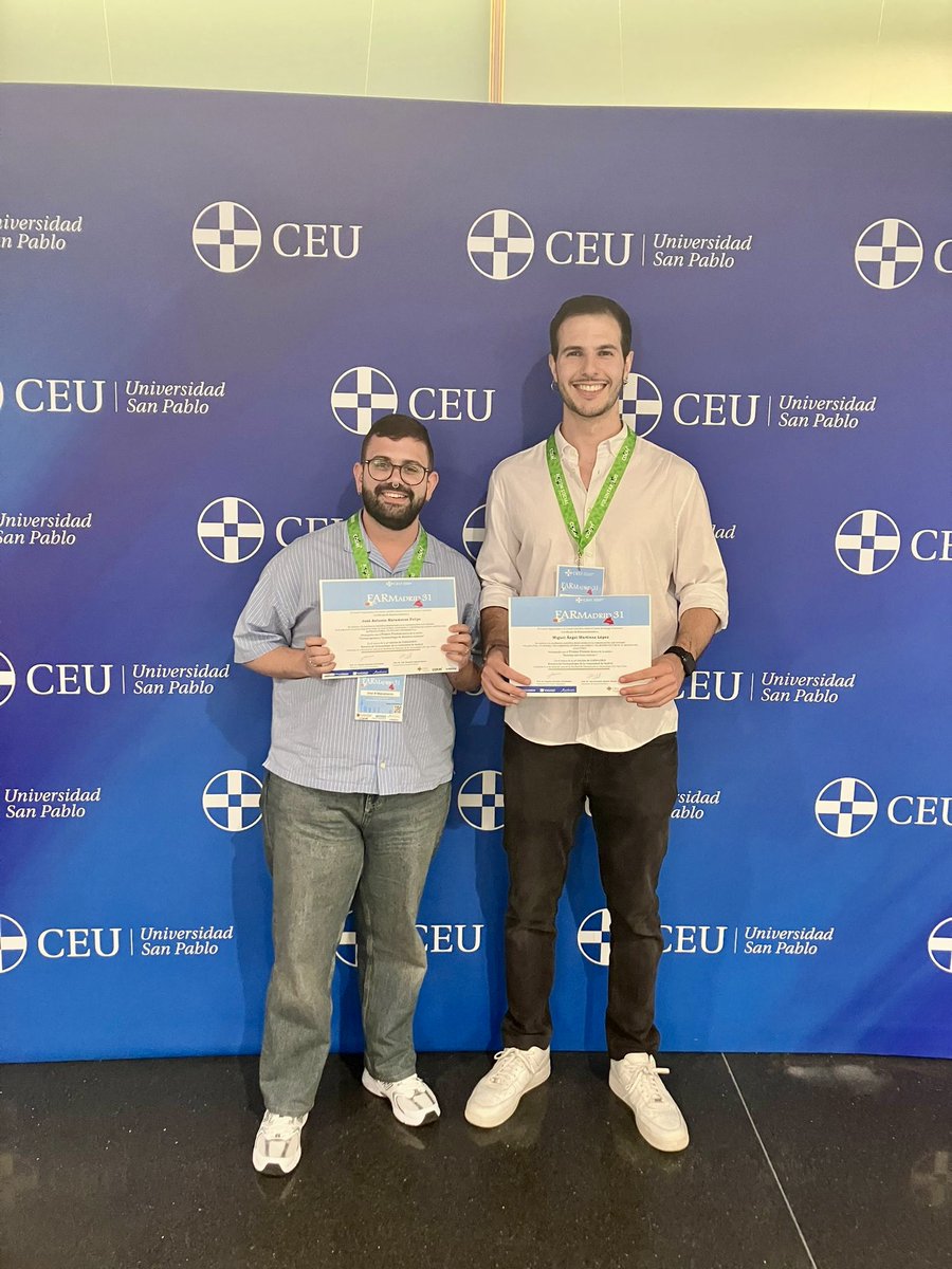 📅 Compañeros del <a href="/CastroviejoUCM/">Inst. Invest. Oftal. Ramon Castroviejo</a> participaron en #FARMADRID31 organizado por <a href="/FundacionTH/">Fundación Teófilo Hernando (FTH)</a> <a href="/CeuSanPablus/">CeuSanPablus</a> 
🎓 ¡<a href="/joseantmat98/">Jose A</a> y <a href="/miguel_angeel99/">Miguel</a>  ganaron el premio 🏆 a la mejor comunicación científica de su sesión! 👏 ¡Enhorabuena! 
#Farmadrid2025