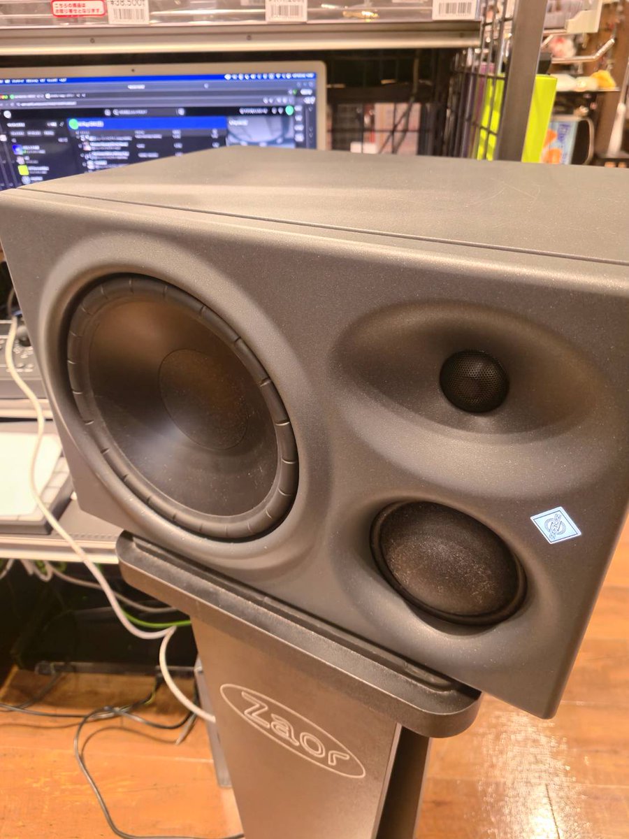 お、、、、( ﾟДﾟ)
【Neumann KH 310 A】 3日間限定展示😎
是非、この機会に店頭にてご視聴ください‼
<a href="/Neumann_Japan/">Neumann ノイマン</a> 
#Neumann #KH310