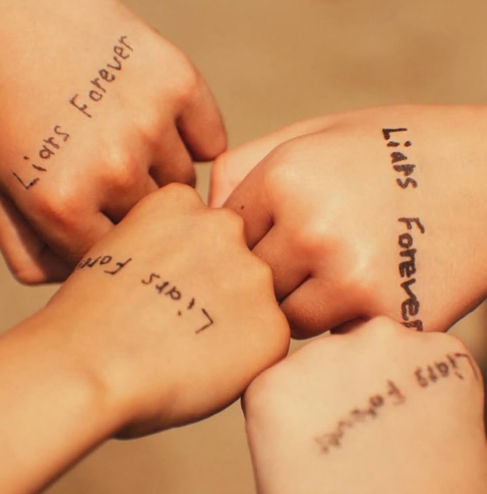 Julie Plec (@julieplec) on Twitter photo Happy Liars Day
We Were Liars launches June 18 on <a href="/PrimeVideo/">Prime Video</a>
All 8 episodes avail to binge
It packs a punch. 😳👀😩 Happy Liars Day
We Were Liars launches June 18 on <a href="/PrimeVideo/">Prime Video</a>
All 8 episodes avail to binge
It packs a punch. 😳👀😩