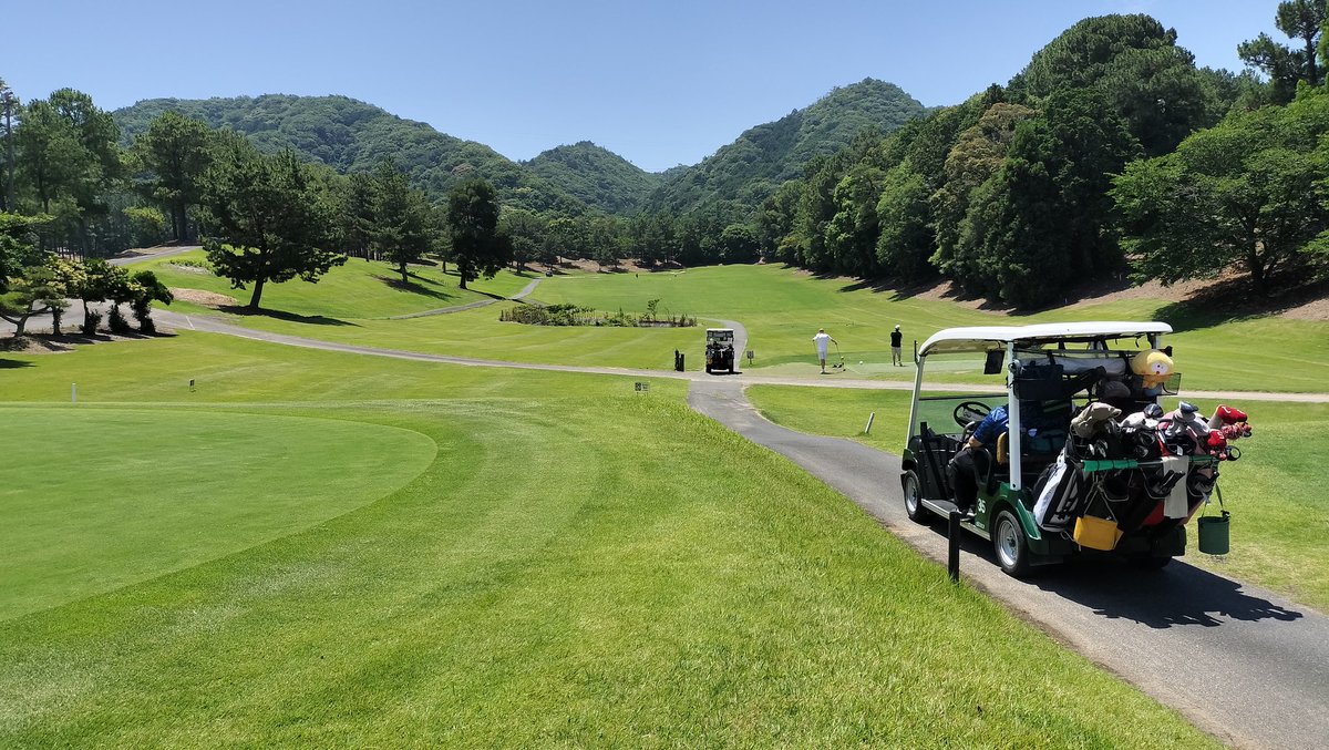 minamigolf's tweet photo. 泉佐野カントリーにてラウンドレッスンでした⛳️

ご参加の皆様ありがとうございます😊今日の課題を次回レッスンで修正しますね🏌️‍♂️

雨の心配をしていましたが、むしろ暑さの心配すべきでした🌞 https://t.co/f96r6SePwy