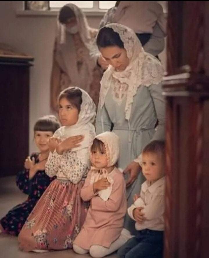 إن أردت أن تشعر بالفرح في حياتك، 
ابحث عن أمور تشكر الله من أجلها..!!
#صباح_الخير