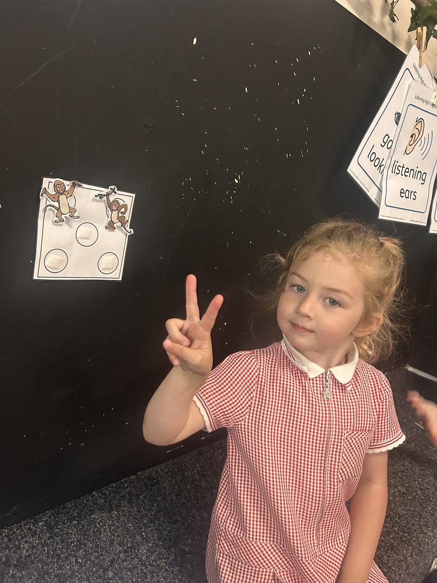 PCPNursery's tweet photo. We have been using our Hungarian five frames to develop our subitising to 5 and our instant recall of number facts to 5! #pcpmaths https://t.co/YYyKOruNjx