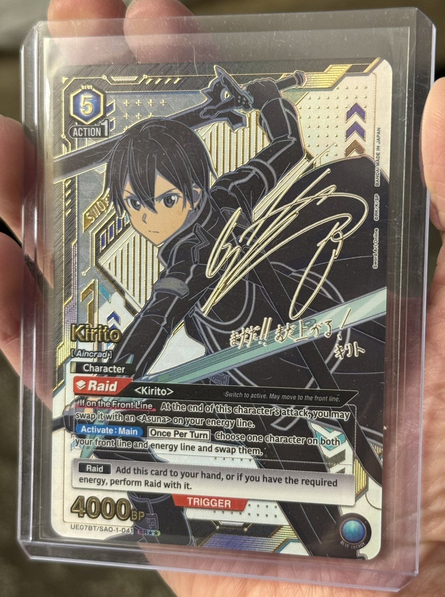 Pulled this stunning Kirito card for <a href="/UA_EN_TCG/">Official UNION ARENA English Version</a> from a Sword Art Online box while I’m at <a href="/originsgames/">Origins Game Fair</a> in Colombus, OH!🙀😻 <a href="/BrycePapenbrook/">Bryce Papenbrook</a>, you’re not coming back to Grand Rapids,MI anytime soon, are you? Pretty please, with sugar on top? 🥹🤩