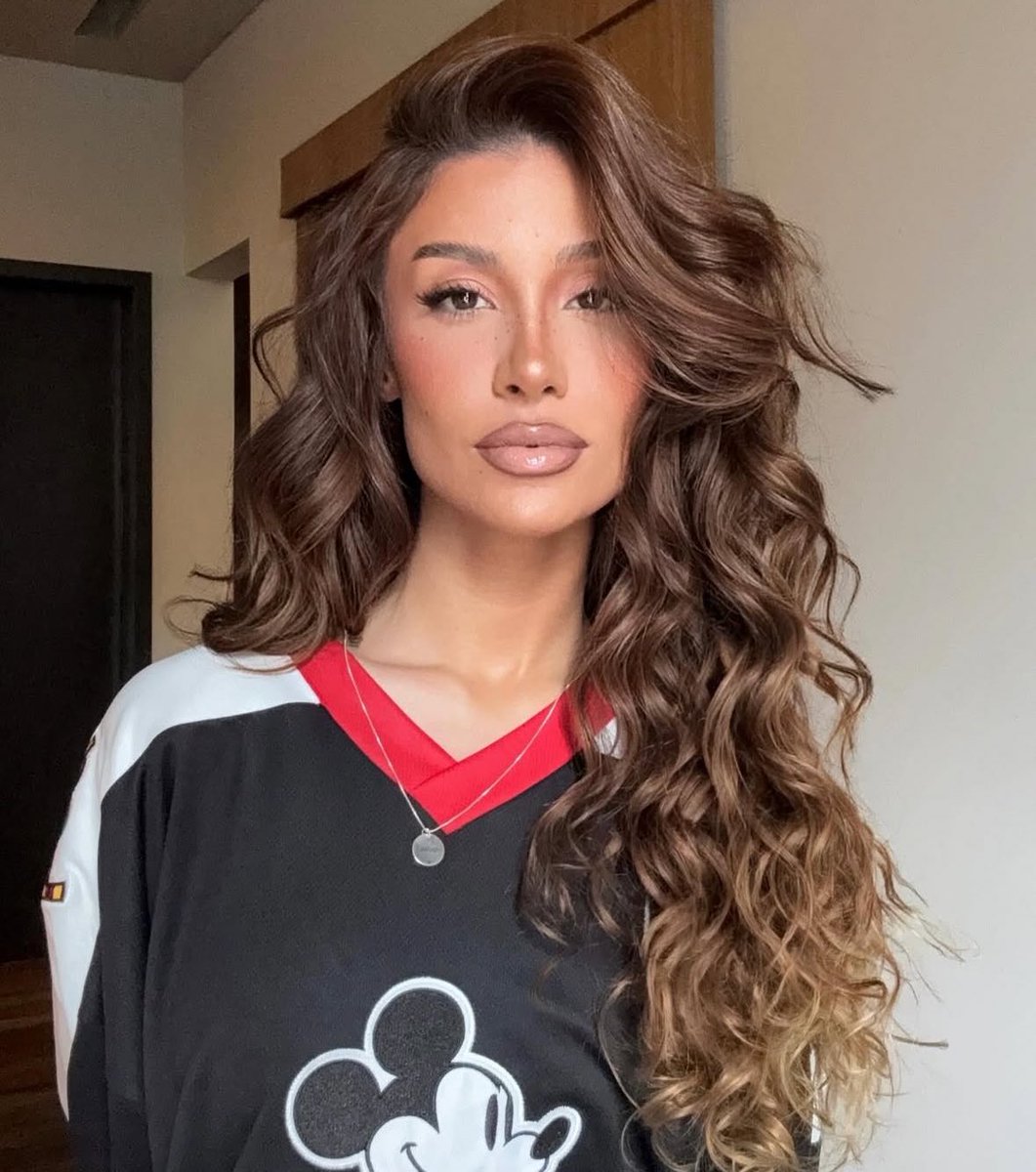 daneldix's tweet image. as vezes fico pensando em como o joão guilherme é um homem de sorte de ter ficado com a jade picon, larissa manoela, bianca boca rosa e bruna marquezine