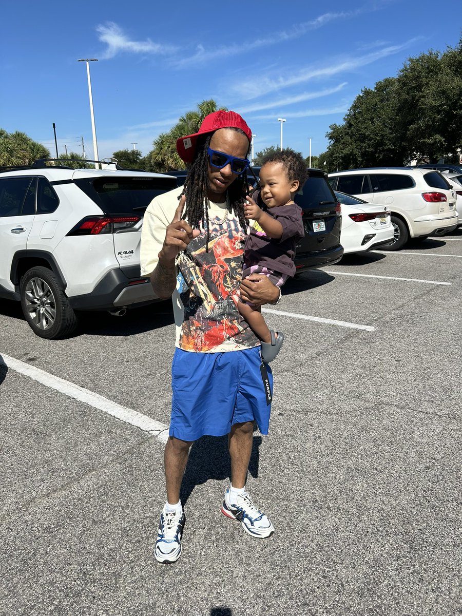 STR8FAM_BOSS's tweet image. Tha Reason I Change My Ways Fuck Tha Streets I Turned That Page… #MyMotivation #MyLuhSon 💙