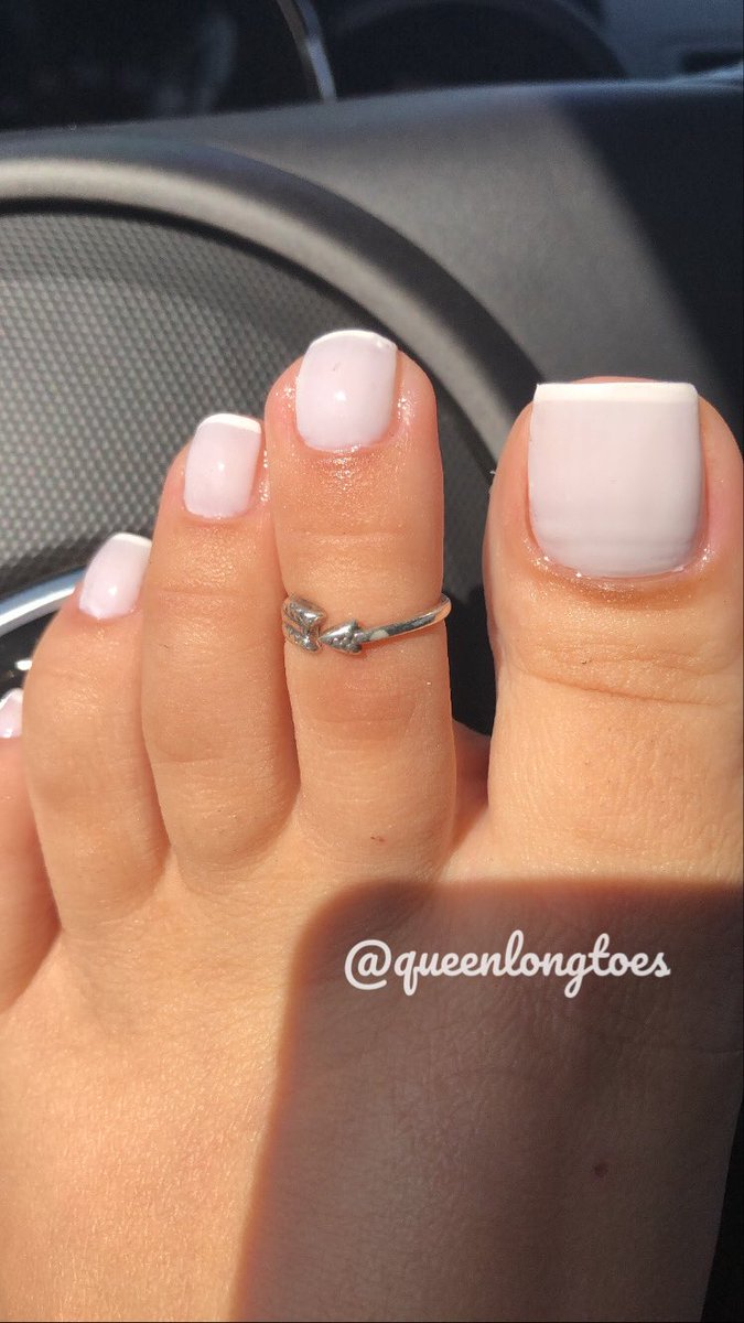 queenlongtoes's tweet photo. Que delicadeza !!!
#feetworshi̇p 
#feetfetiche https://t.co/PXMWyzN6Kb