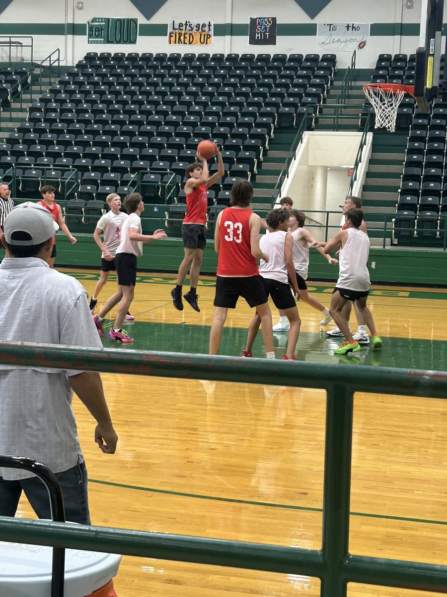 GrahamTXHoops's tweet image. Good night @ the Breckenridge Summer League! JV and Varsity both went 2-0 on the night. More work to do…

@STBA_TX @hoopinsider 

#A3 #BestIsTheStandard