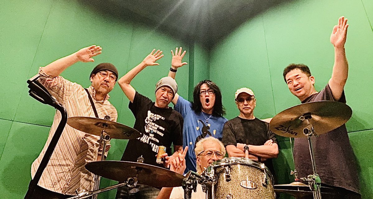 Takao Watanabe (@rappanave) on Twitter photo 【山田晃士&流浪の朝謡】
激情スウィング二〇二五『高湿度 濃密度』
山田晃士vo,g 渡辺隆雄tp 福島久雄g 田ノ岡三郎acc 早川岳晴b ロジャー高橋ds
Day2
6/19(木)岡山 城下公会堂 in KOTYAE
open19:00/start19:30
前売り¥4000/当日¥4500(drink別)
問/城下公会堂 info@shiroshita.cafe 【山田晃士&流浪の朝謡】
激情スウィング二〇二五『高湿度 濃密度』
山田晃士vo,g 渡辺隆雄tp 福島久雄g 田ノ岡三郎acc 早川岳晴b ロジャー高橋ds
Day2
6/19(木)岡山 城下公会堂 in KOTYAE
open19:00/start19:30
前売り¥4000/当日¥4500(drink別)
問/城下公会堂 info@shiroshita.cafe