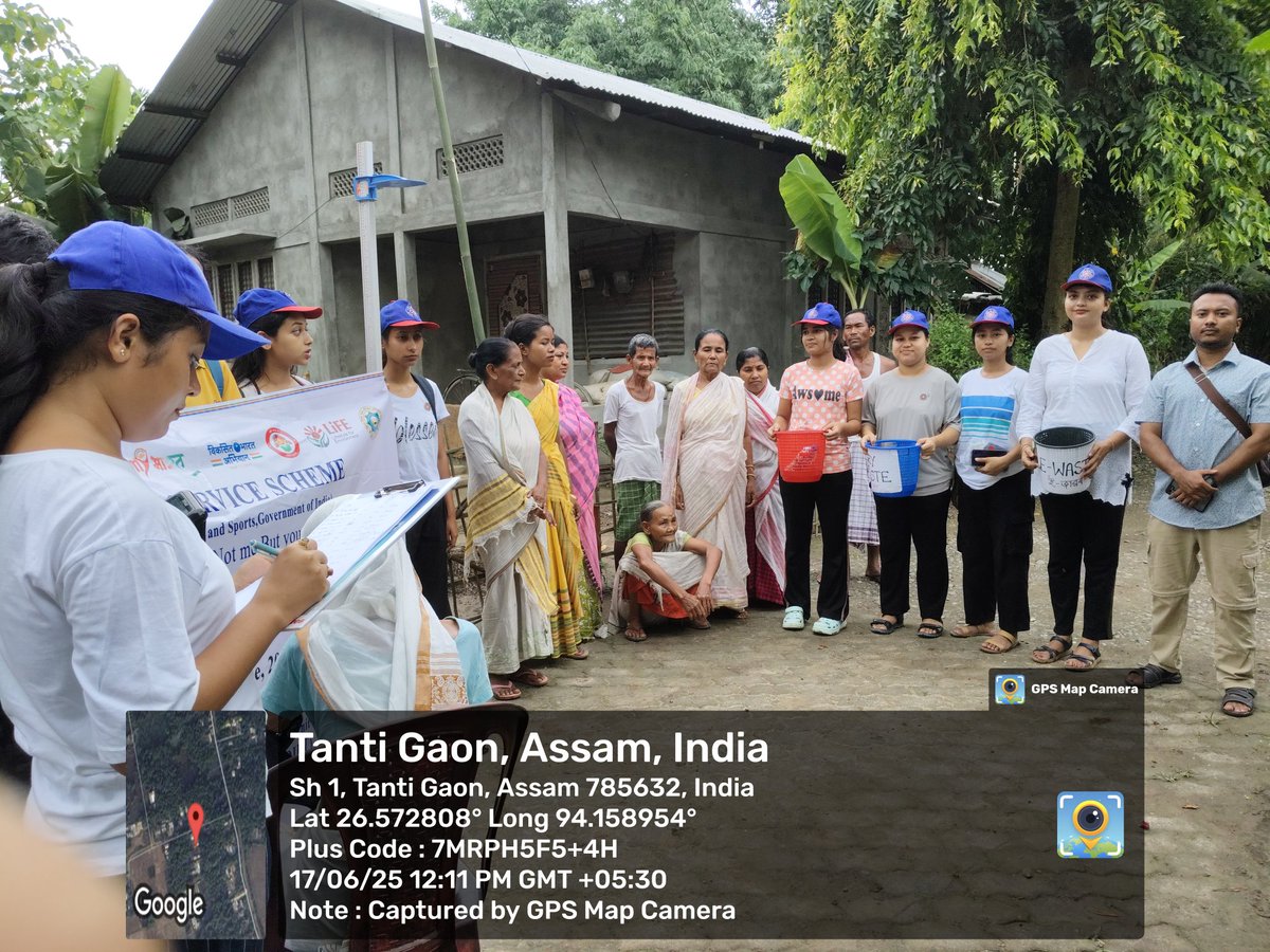 nss_dietjorhat's tweet image. 🚪♻️ Door-to-Door Awareness!
As part of the 4th activity of the NSS Special Camp, NSS Volunteers of DIET Jorhat, Titabar conducted a door-to-door waste segregation campaign at Potia Gaon on 17th June 2025.Spreading the message of clean and sustainable living!
 #WasteSegregation