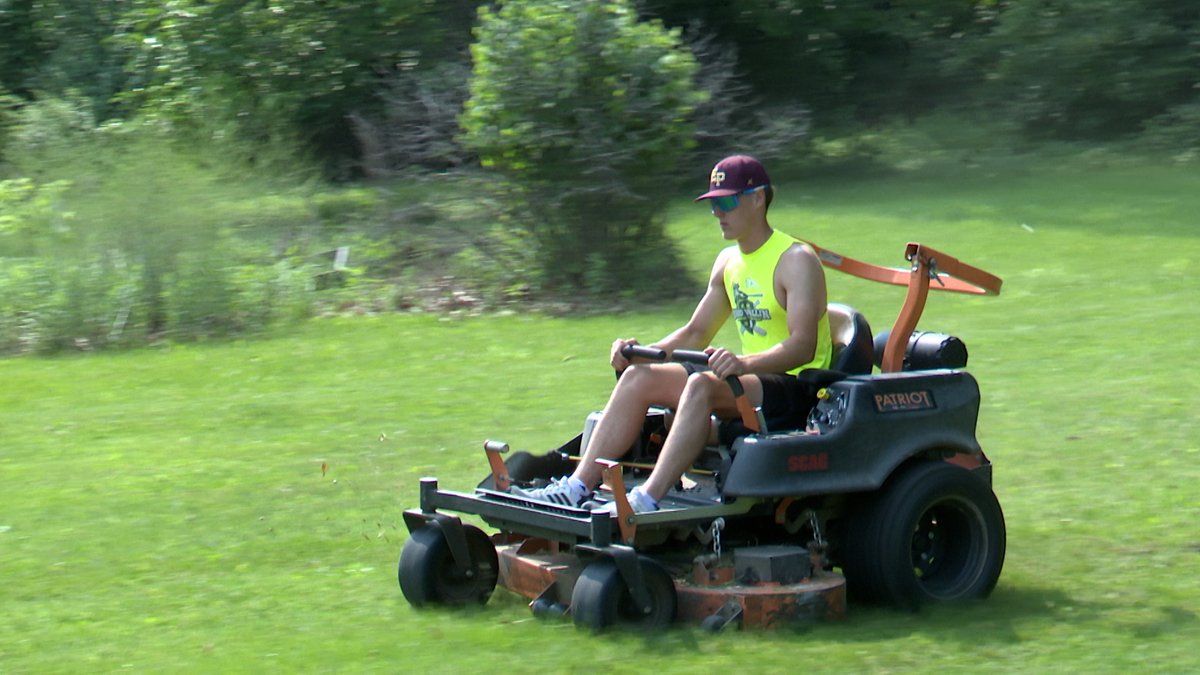 East Peoria's Jackson Ahrens juggles his summer sports schedule around the business he's operating

Story: centralillinoisproud.com/sports/local-s…