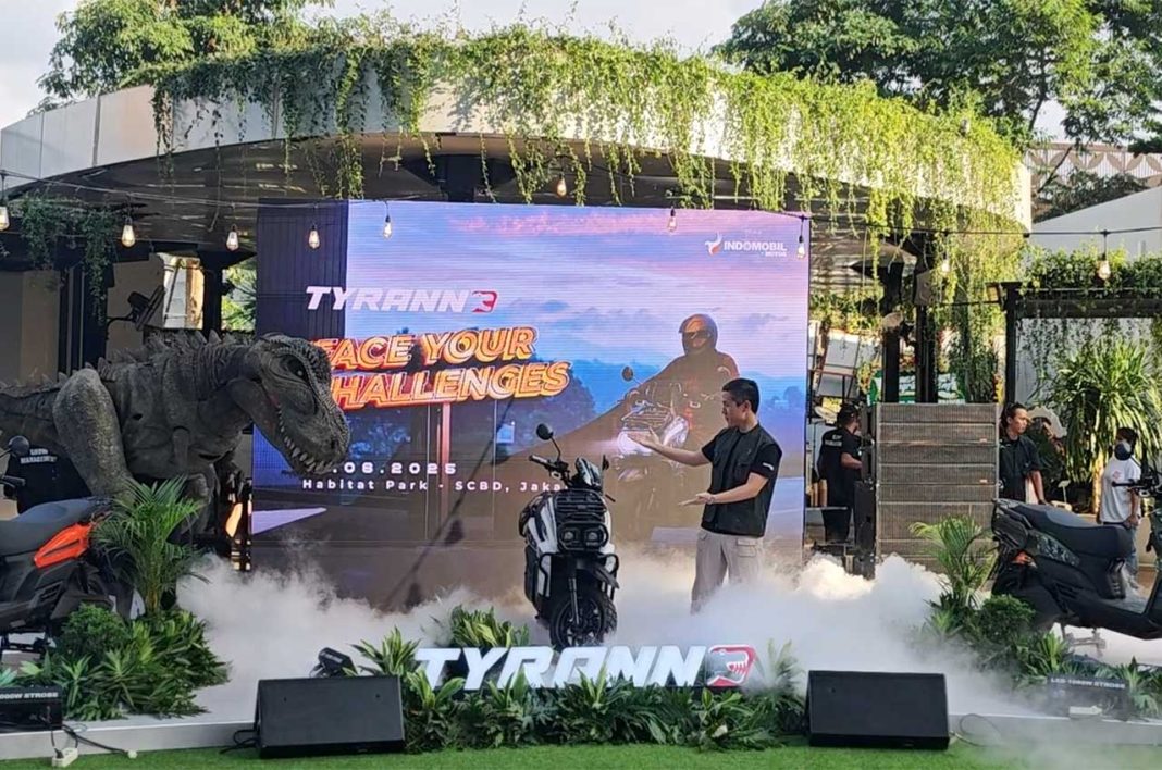 Indomobil Luncurkan Tyranno, Motor Listrik Tangguh Buatan Lokal untuk Segala Medan via <a href="/journeyofid/">journeyofindonesia</a> journeyofindonesia.com/lifestyle/auto… <a href="/IndomobilEmotor/">Indomobil Emotor</a> <a href="/emotor_skm/">Indomobil E-Motor Sukamaju Depok</a> #indomobilemotorinternational #Tyranno #motor #skutik