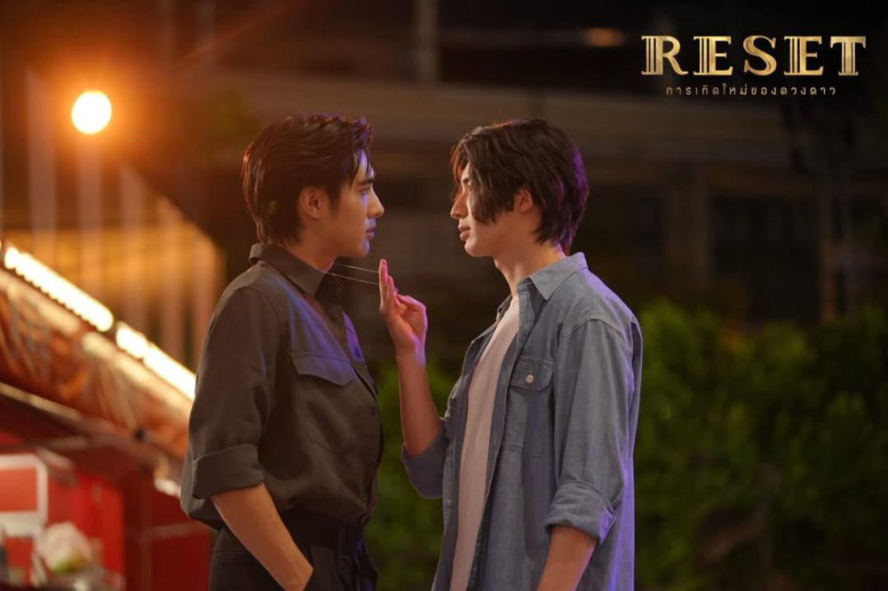 Movie2uhd's tweet photo. ในคืนแห่งความสำเร็จที่ยิ่งใหญ่ที่สุด นักแสดงชื่อดัง Armin เสียชีวิตหลังจากถูกคนรักทรยศ อย่างไรก็ตาม ควา��ตายไม่ใช่จุดสิ้นสุด ย้อนเวลากลับไปพบกับแฟน ๆ TD ผู้ลึกลับ เส้นทางสู่ความเป็นซุปเปอร์สตาร์เริ่มต้นขึ้นอีกครั้ง
ดูหนัง Reset (2025) https://t.co/0VRbTDUhU7