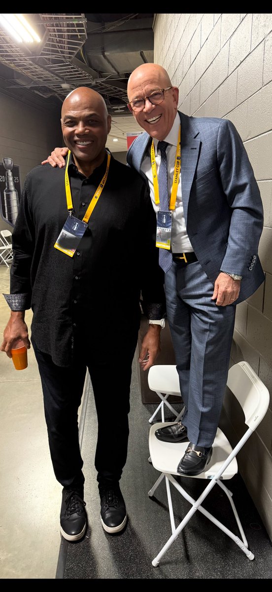Panger40's tweet image. A potential @StanleyCup clinching game on home ice for the @FlaPanthers against the @EdmontonOilers tonight on @NHL_On_TNT and the big fella is in the house, to go along with a pregame interview with 97 …..