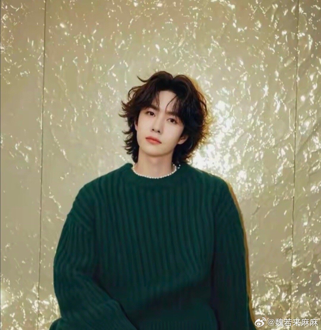 Oh my God, this pic is extremely beautiful!😍🤗🥰🥹🫠✨

#WangYibo #WangYibo王一博 💚