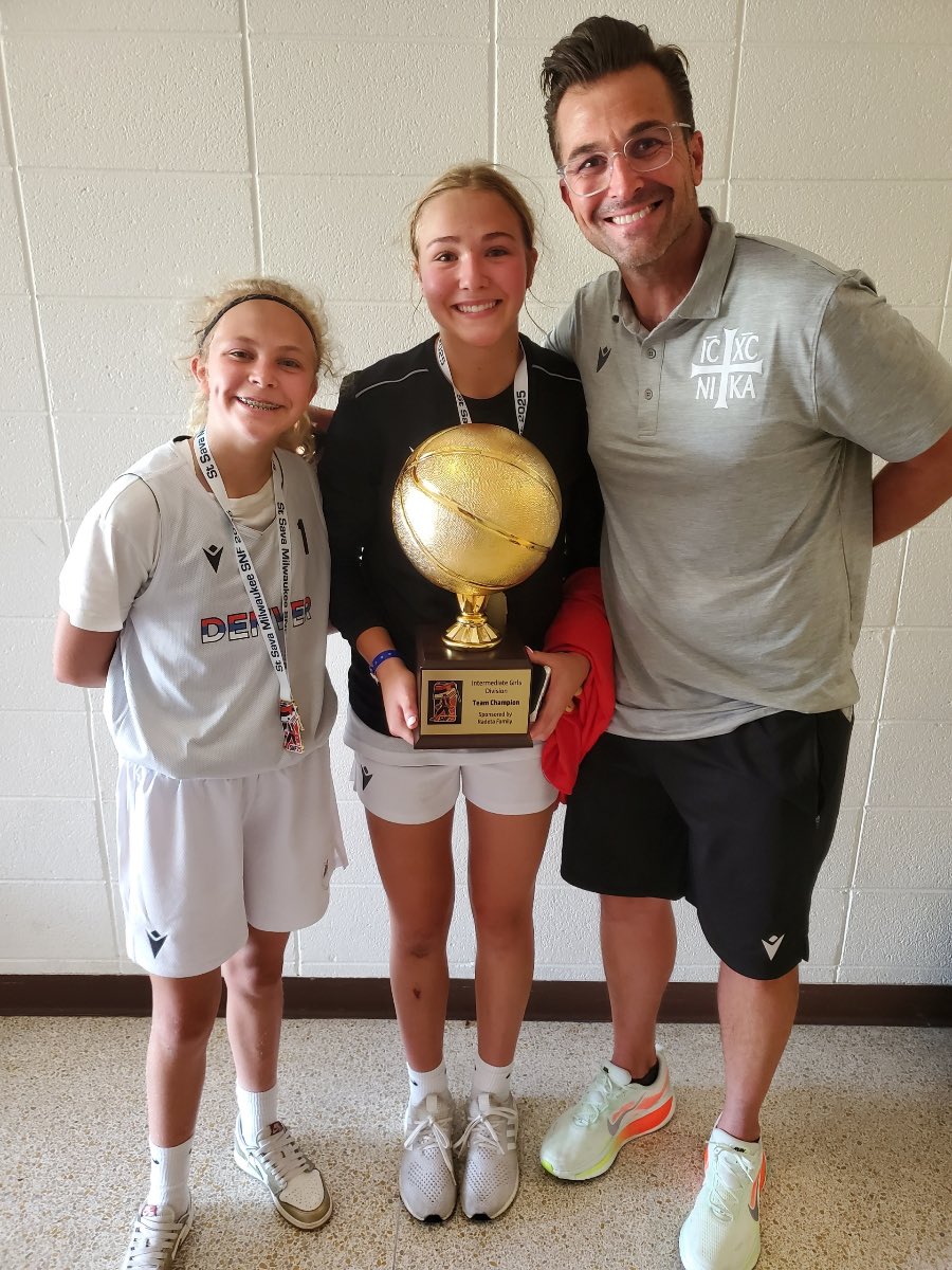 Super fun Serbian tournament to kick off summer basketball! Won the championship after a 3 day weekend! Thank you for the opportunity <a href="/GGrkinich/">George Grkinich</a> and <a href="/MacronSports/">Macron</a>! 🇷🇸🏀