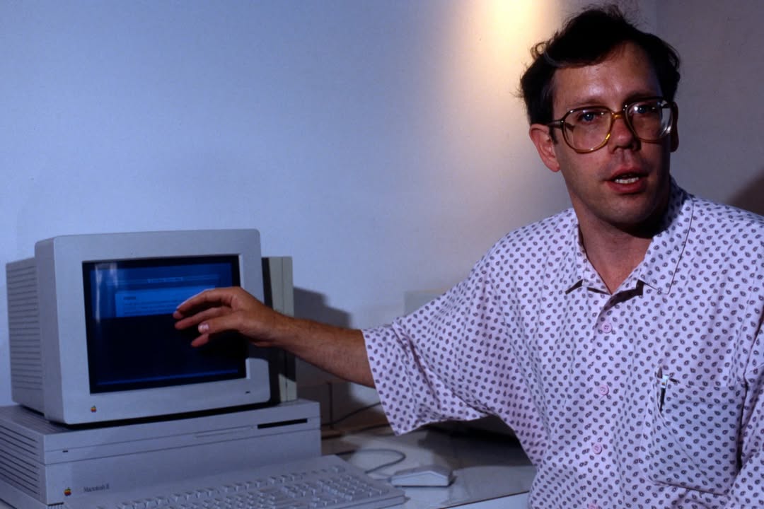 The UC San Diego Alumni Association sends their heartfelt condolences to the family of alumnus and computer engineer Bill Atkinson, who passed away on June 5. Atkinson, employee number 51 at Apple, was a pioneer in the history of the personal computer.