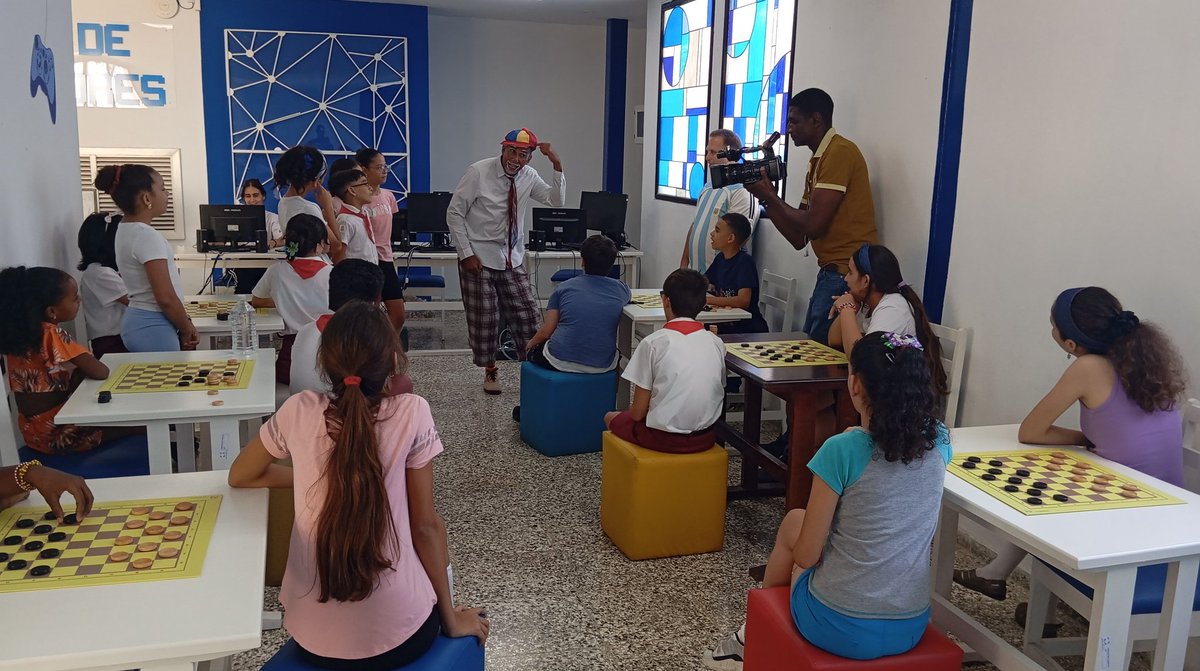 NMaturell's tweet photo. #TeleRebelde en alianza con el #JovenClubCentral, prepara una jornada histórica: la grabación de un programa especial dedicado al "Juego de Damas Españolas"
El mismo se realizó hoy martes 17 de junio en nuestra sede renovada (frente al Pabellón Cuba) y saldrá al aire próximamente https://t.co/h9E2WYYmNL