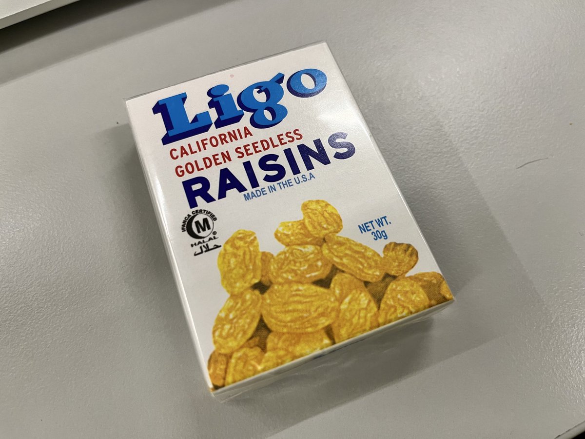 - Tidak dibacakan ayat Al-Quran
- Tak ada tulis kalau makan jadi cerdik
- Tidak ‘overclaim’
- Tidak lantik ustaz sebagai duta

Tapi kismis Ligo ini kekal di pasaran selama lebih 30 tahun. Rekabentuk kotak dan grafik pun tak pernah bertukar.

Apa yang boleh kita pelajari di sini?