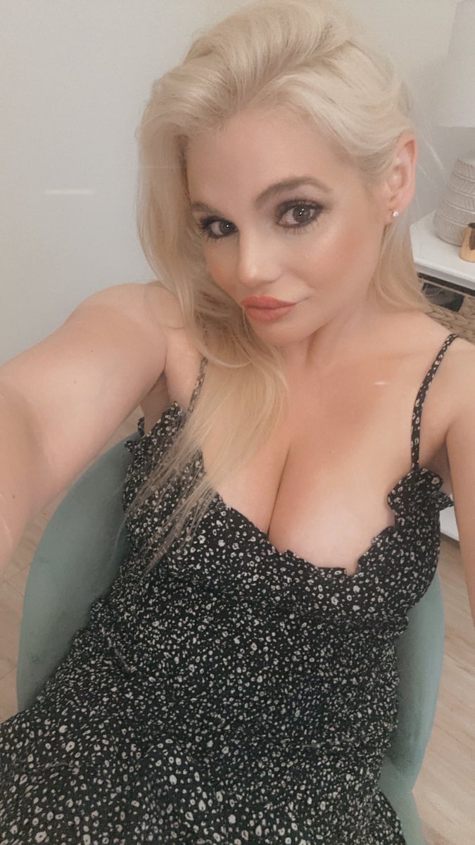 I’m taking video calls today💋 <a href="/MynxCo/">Mynx</a> mynx.co/Katy-Jayne