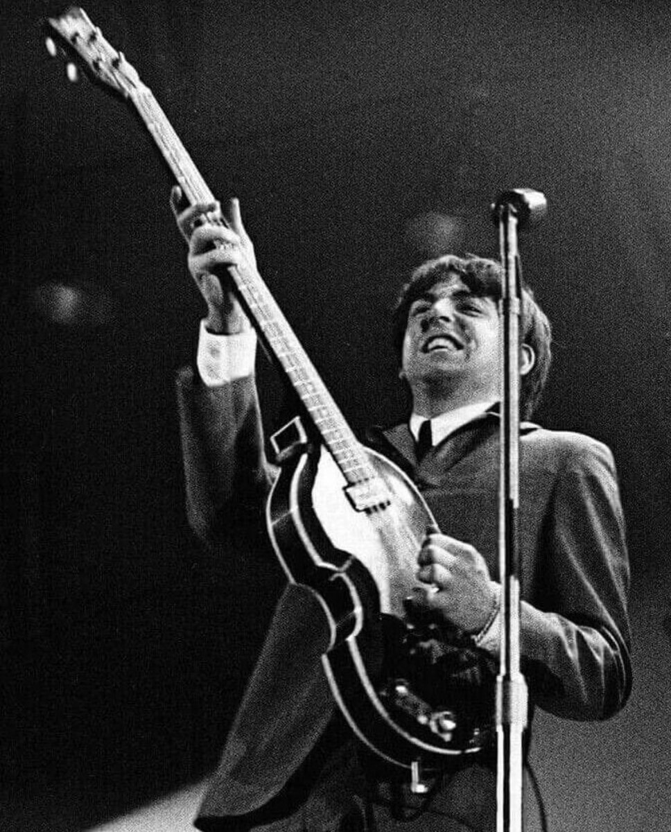 BeatlesEarth's tweet image. Happy 83rd birthday, Sir Paul McCartney!