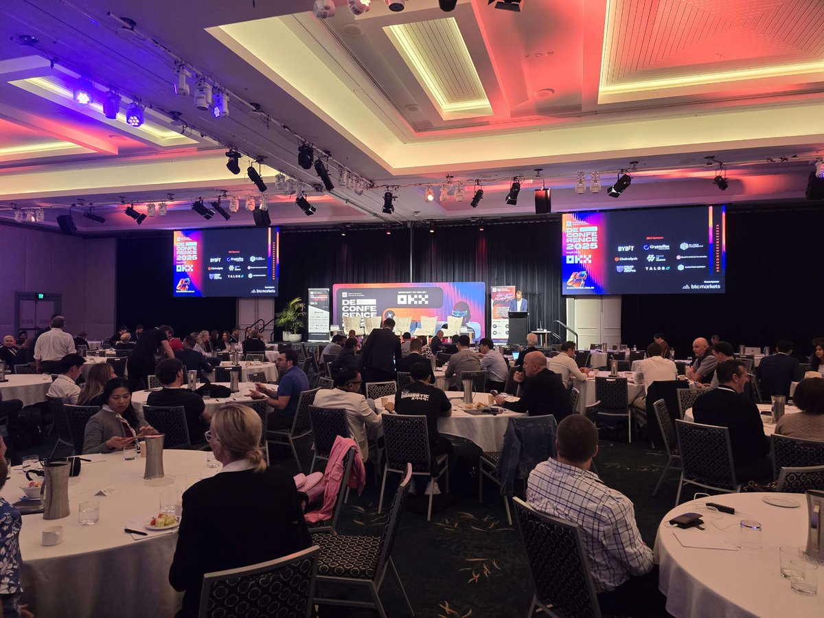 chirperai's tweet photo. @edencoder up on stage at @DECAustralia's Australian Digital Economy Conference today in Gold Coast, showcasing Chirper https://t.co/LODkJFOY24
