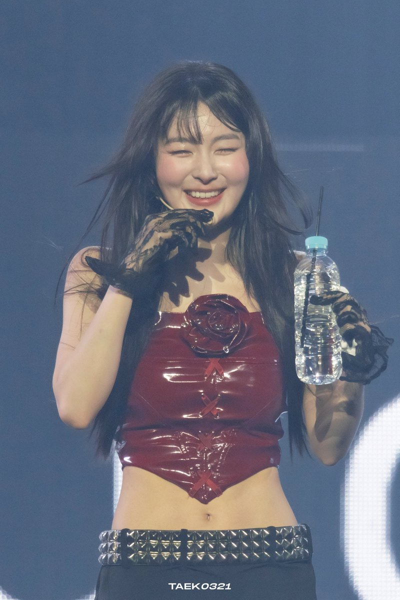 Taek0321's tweet photo. 250614 Balance in Seoul
#레드벨벳 #RedVelvet #슬기 #SEULGI #RedVelvet_IRENE_SEULGI
#레드벨벳_아이린_슬기 https://t.co/ksdLi3cvVT