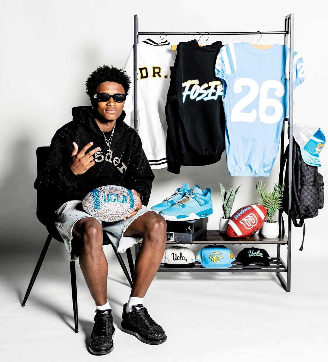 Dave Keefer (@davekeefer) on Twitter photo WR Kenneth Moore III (St. Mary's) enjoys bond with fellow UCLA commits on official visit:
Click here: bit.ly/3HZZUXI
The chance to meet the other nine official visitors and their families was a major highlight on the trip for Moore.
<a href="/kenturx_21/">Kenneth Moore III</a> <a href="/SMRamsFB/">St. Mary's Football</a> <a href="/21_kendawg/">Kenny Moore aka HQPC</a> WR Kenneth Moore III (St. Mary's) enjoys bond with fellow UCLA commits on official visit:
Click here: bit.ly/3HZZUXI
The chance to meet the other nine official visitors and their families was a major highlight on the trip for Moore.
<a href="/kenturx_21/">Kenneth Moore III</a> <a href="/SMRamsFB/">St. Mary's Football</a> <a href="/21_kendawg/">Kenny Moore aka HQPC</a>