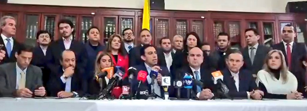 <a href="/GustavoBolivar/">Gustavo Bolívar</a>