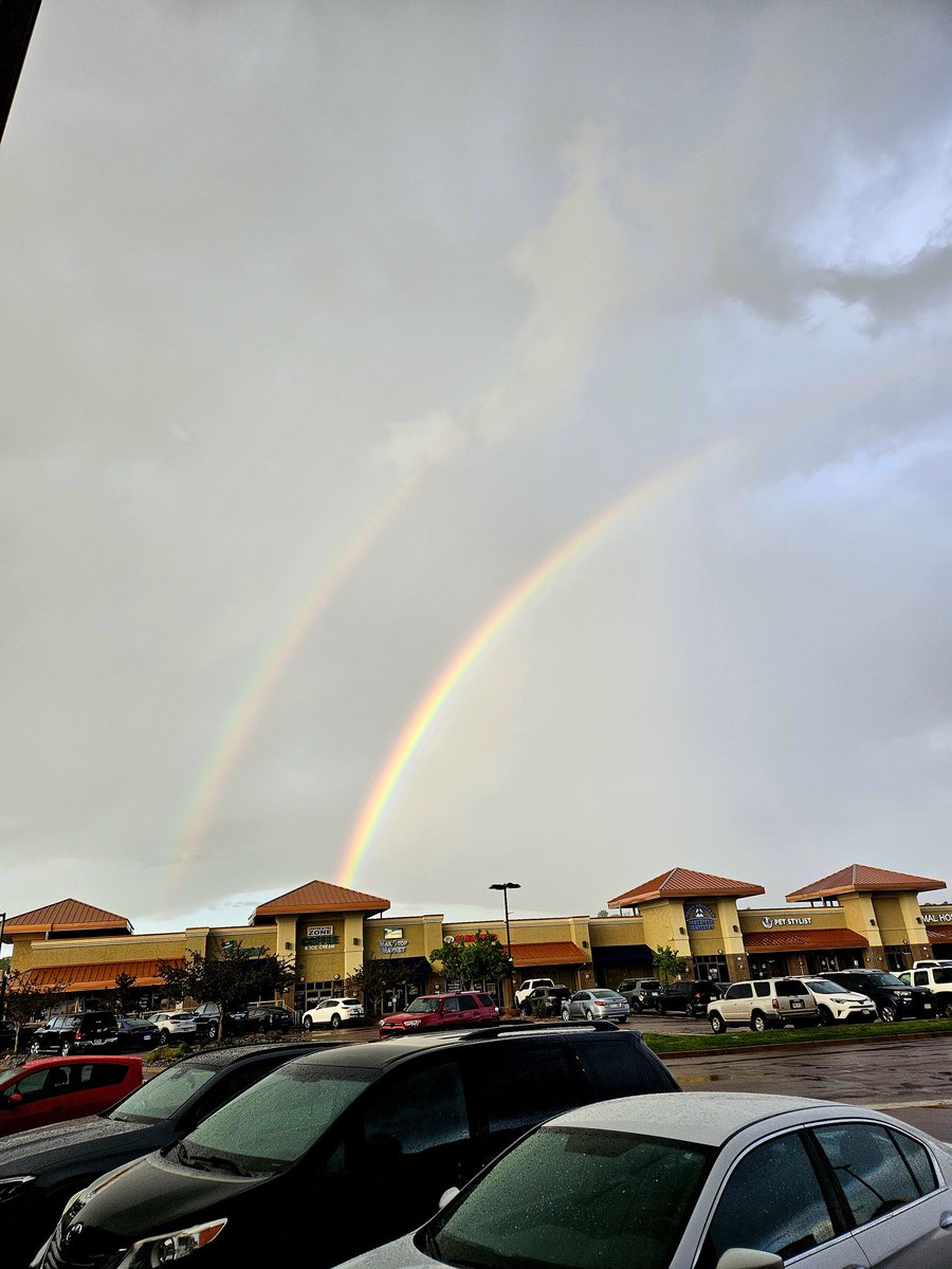 itscrzyt's tweet photo. Double the magic, double the awe 🌈🌈
Caught not one, but two rainbows lighting up the sky—nature’s flex never disappoints.
#DoubleRainbow #NatureVibes #ChasingRainbows #ColoradoSky #MagicalMoments #NoFilterNeeded #SkyGazing #ColorfulViews #SerendipityInTheSky #LuckyDay #RainbowMagic #WanderOften #EarthsBeauty #UnexpectedJoy #PureWonder