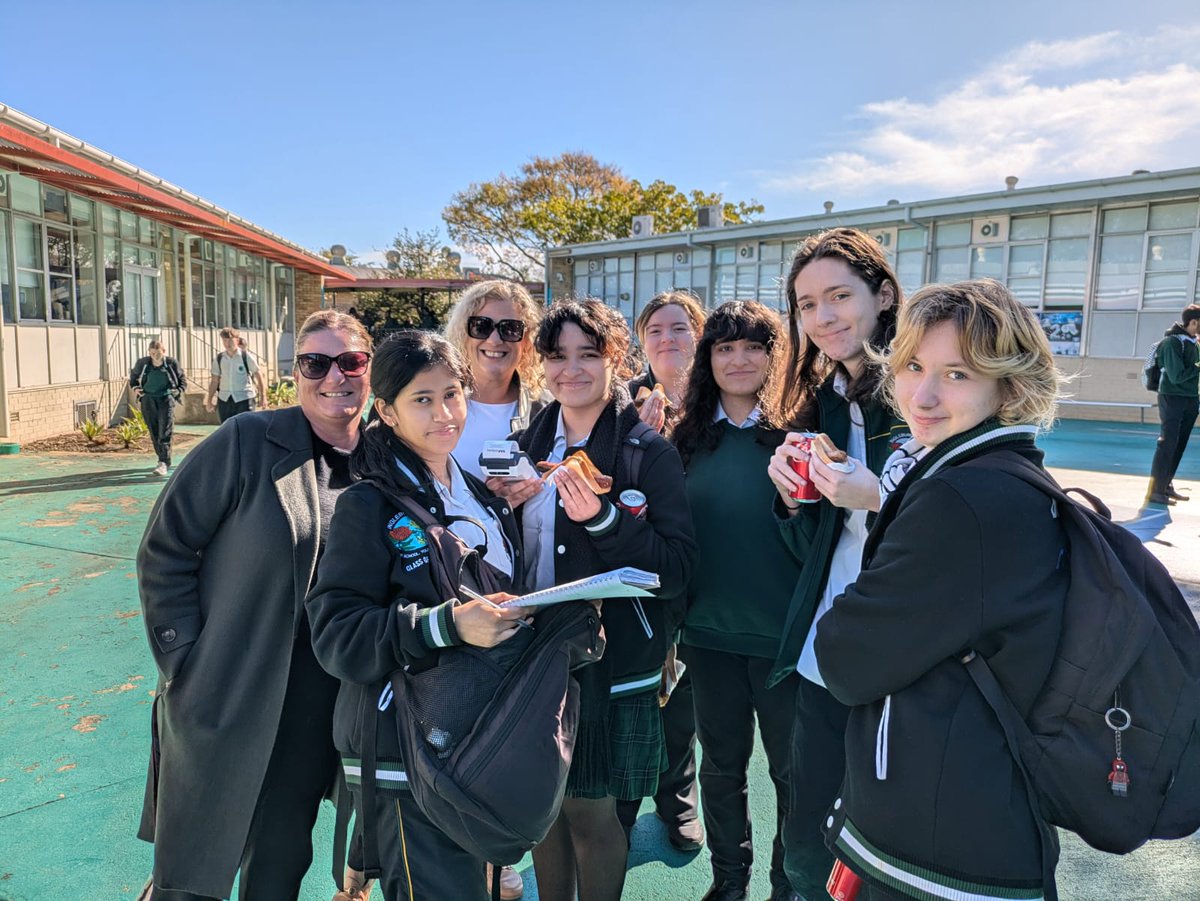 HighIngleburn's tweet image. Our Year 11 and 12 students took part in a meaningful Wellbeing Day, kicking off with an impactful performance by the Street2Stage initiative. The performance shed light on the challenges of couch surfing while celebrating the power of resilience and determination.
Students then…