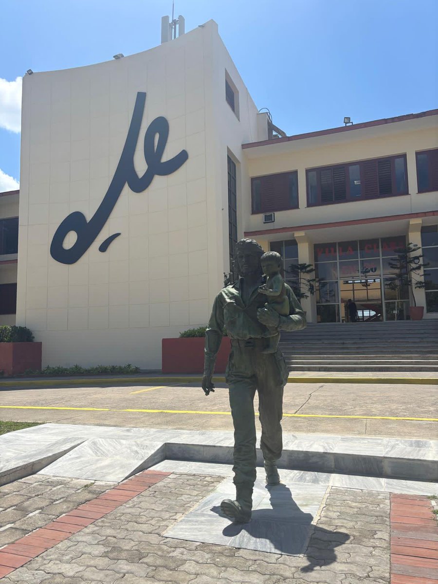 °=°=°=°=°=°=°=°

Este pueblo no admite  injerencias, decidió labrar su propio porvenir y ser libre.

SOMOS CUBA 🇨🇺