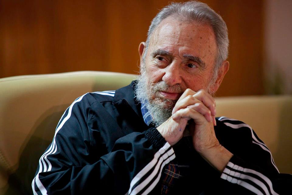°=°=°=°=°=°=°=
No me cabe duda d q un ataque d EEUU e Israel contra Irán derivaría inevitablemente en un conflicto nuclear global. Los pueblos del mundo TIENEN LA OBLIGACIÓN D EXIGIR a sus líderes políticos q defiendan su derecho a la vida.
  Fidel Castro 2010
  ( un visionario )