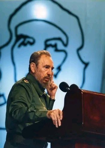 °=°=°=°=°=°=°=°=°=°=°

Somos seguidores del camino y el legado d un gigante llamado Fidel Castro.

#Cuba 🇨🇺