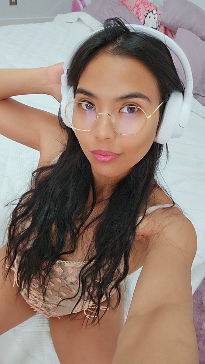 Live show tonight! Find the link below
