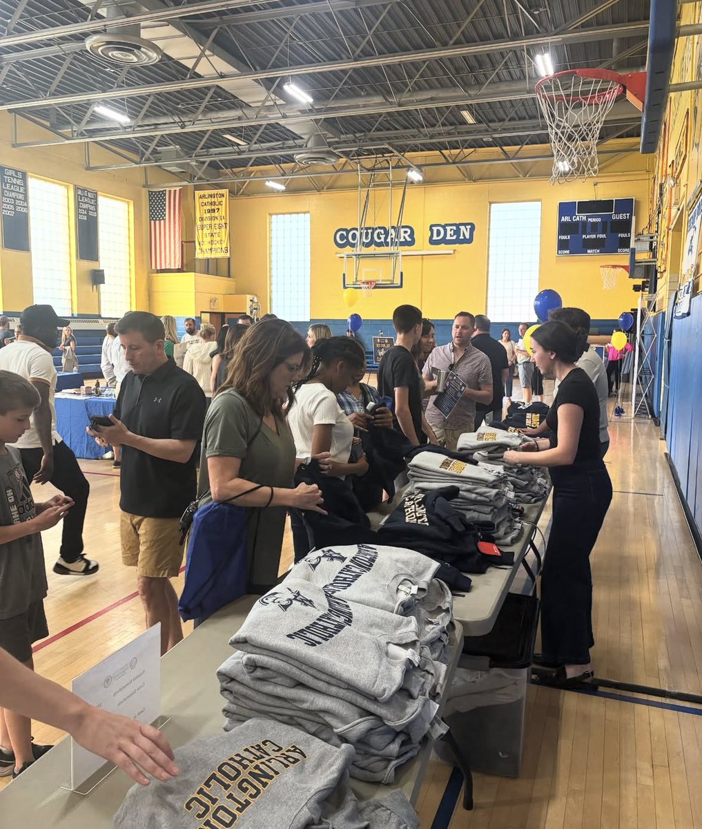 Before beginning summer break, we invited next year’s incoming AC students and families to join us for a Welcome BBQ! We can’t wait to have them join us in the fall 🐾 #WeAreAC #GoCougars #RCAB #FaithAcademicsCommunity #OneCommunityOneSchool #ArlingtonMA #WalkHumblyWithGod