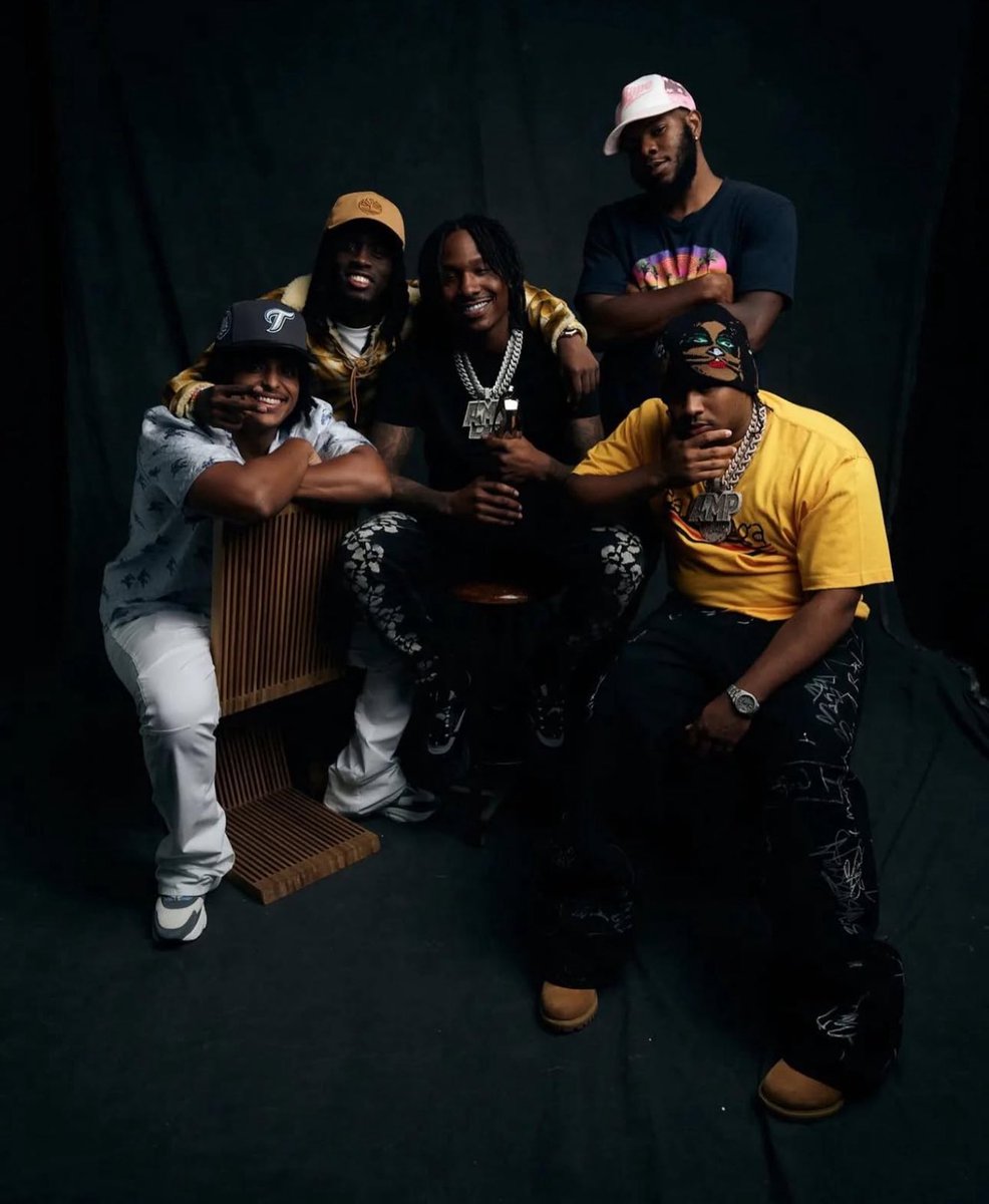 FearBuck tweet media