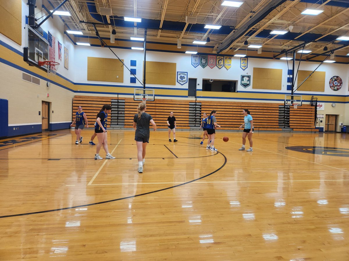 Improved our summer record to 5 and 1 with an outstanding defense performance holding our opponent to Zero points on the 1st 12 minutes. We have been working hard on our defense for the past couple years and it's starting to show.