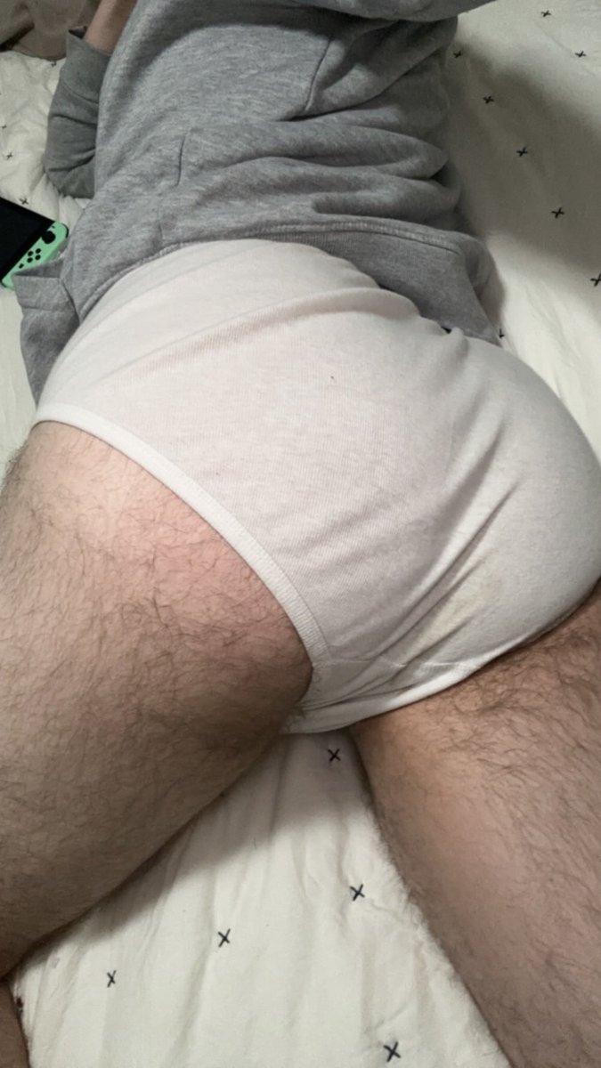 No diaper tonight 😝 hope I stay dry