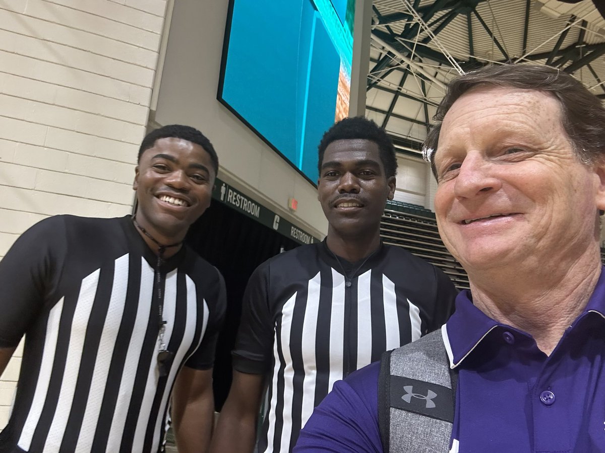 AKbasketball's tweet photo. I t was a great family reunion at UNC Charlotte today!! Both Stephen Sherrill and Royce Jarrett are reffing now! #TCC #KnightForLife #AKBasketball https://t.co/02yacSVxbj