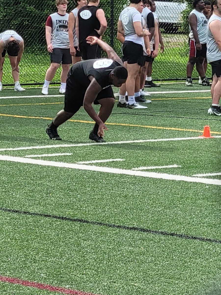 AndreGoodwell's tweet photo. #SSFAM! Had a great day competing at the Mega Camp! @UIndyFB South Side Football getting our here getting better and getting  noticed! Love my boys #SSFAM! https://t.co/t1Cu5JKGff