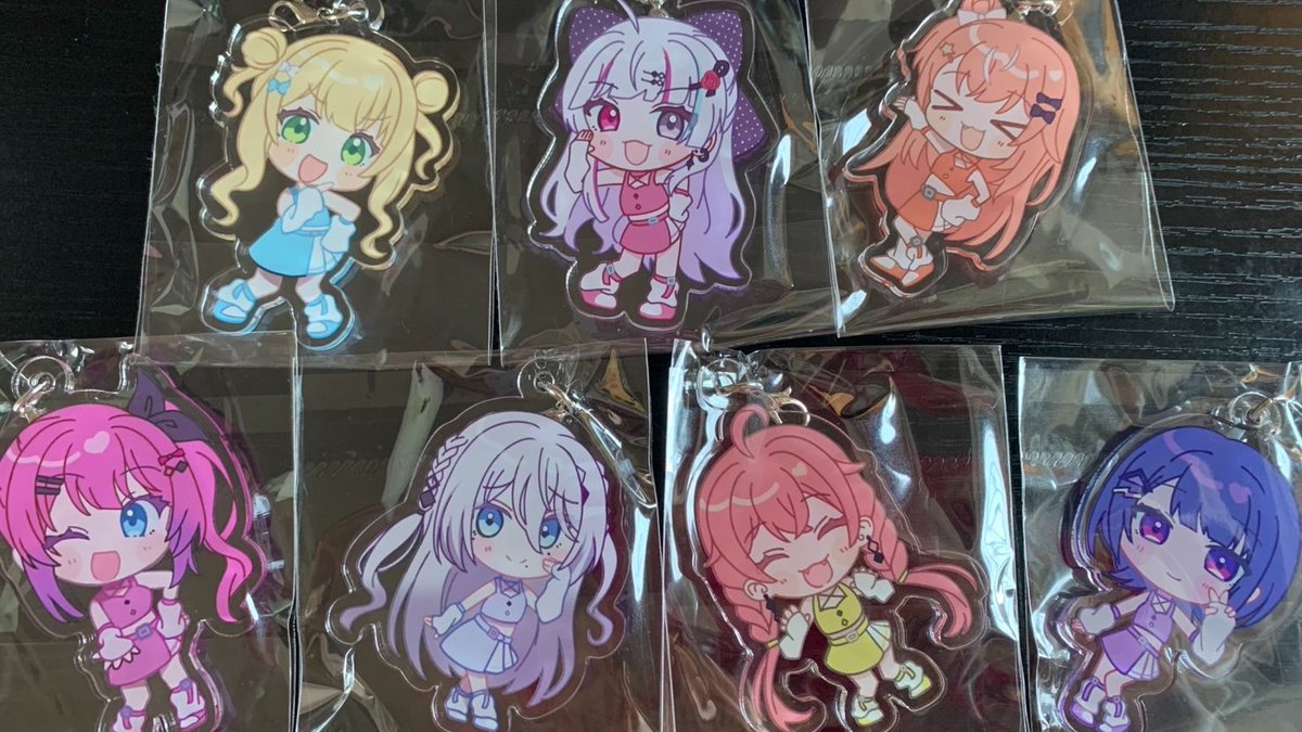 #にじそうさく10 グッズサンプル届いたので公開～!✨️

◆相性×優勝ドロップス 決めポーズアクリルキーホルダー  
◆全7種 各種500円(予定) 
◆東5ホール そ-49,50 委託

いでぃおすちゃんたちの『相性×優勝ドロップス』内の決めポーズをそれぞれアクリルキーホルダーにしました! 
